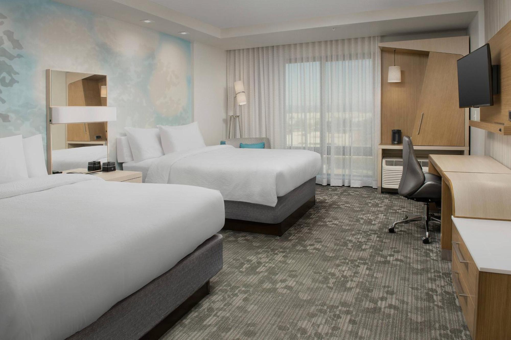 Готель Courtyard Portland East Fairview Екстер'єр фото