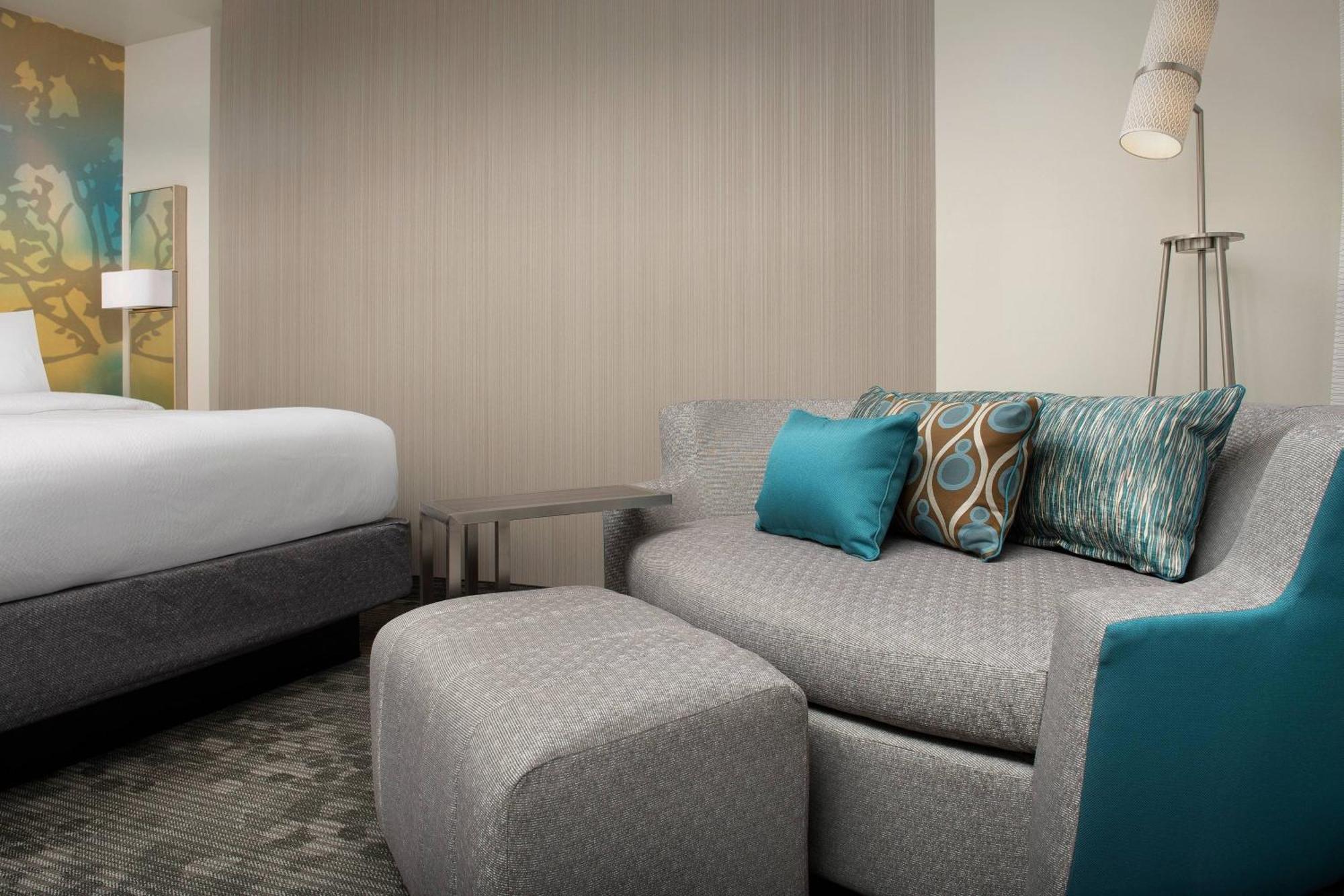 Готель Courtyard Portland East Fairview Екстер'єр фото