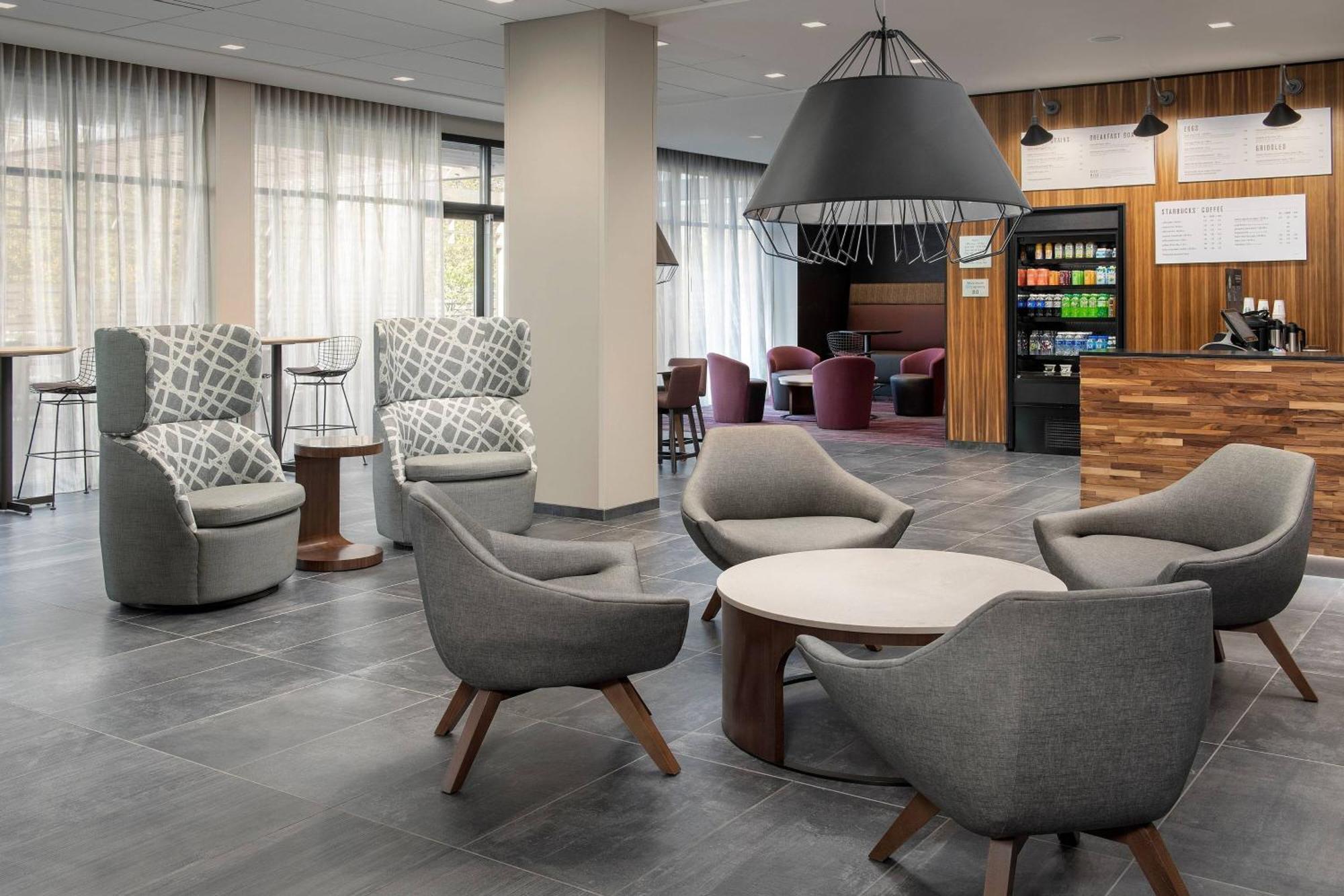 Готель Courtyard Portland East Fairview Екстер'єр фото