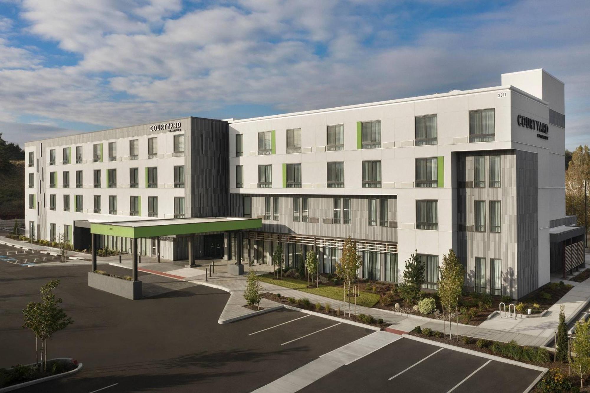Готель Courtyard Portland East Fairview Екстер'єр фото